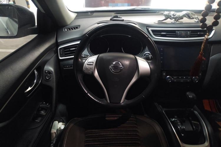 Used Nissan X-Trail 2014 2.0L CVT Comfort Edition 2WD Steering Wheel