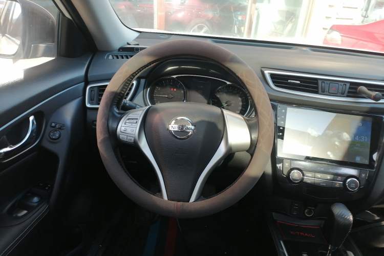 Used Nissan X-Trail 2014 2.0L CVT Comfort Edition 2WD Steering Wheel