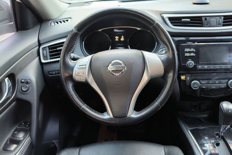 Used Nissan X-Trail 2014 2.0L CVT Comfort Edition 2WD Steering Wheel