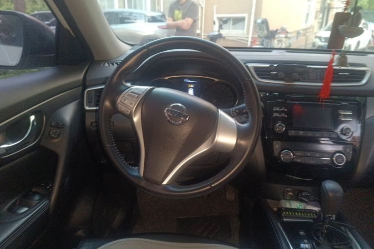 Used Nissan X-Trail 2014 2.0L CVT Comfort Edition 2WD Steering Wheel