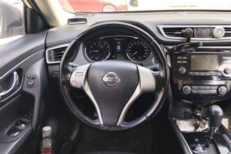 Used Nissan X-Trail 2014 2.0L CVT Comfort Edition 2WD Steering Wheel