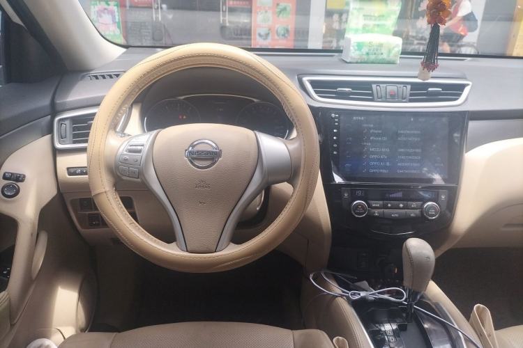 Used Nissan X-Trail 2014 2.0L CVT Comfort Edition 2WD Steering Wheel