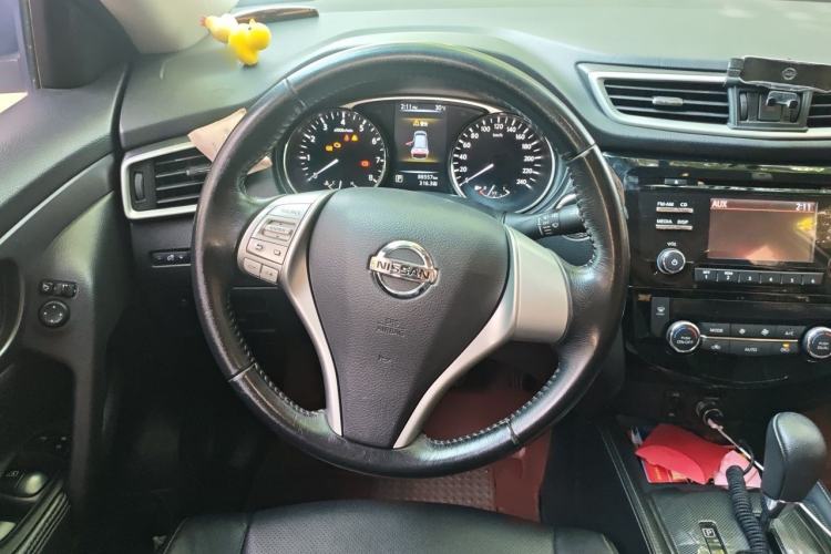 Used Nissan X-Trail 2014 2.0L CVT Comfort Edition 2WD Steering Wheel
