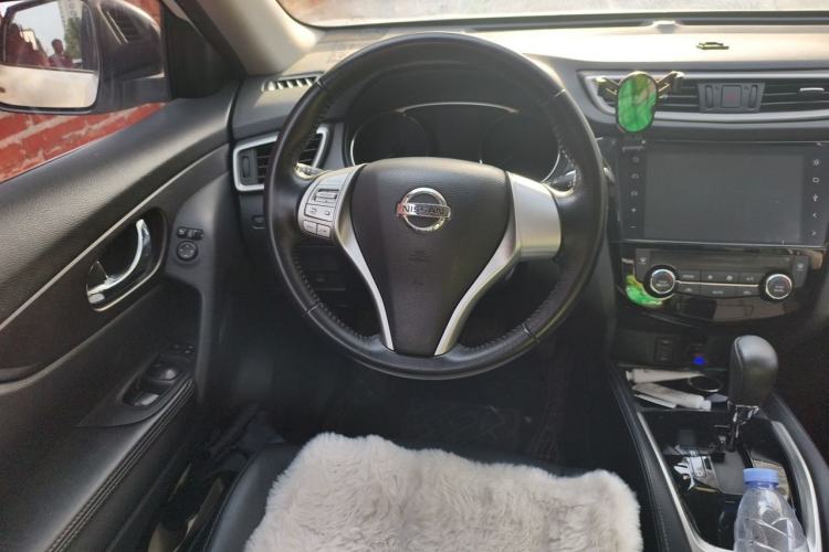 Used Nissan X-Trail 2014 2.0L CVT Comfort Edition 2WD Steering Wheel