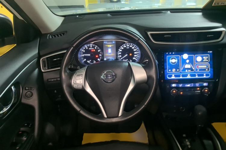 Used Nissan X-Trail 2014 2.0L CVT Comfort Edition 2WD Steering Wheel