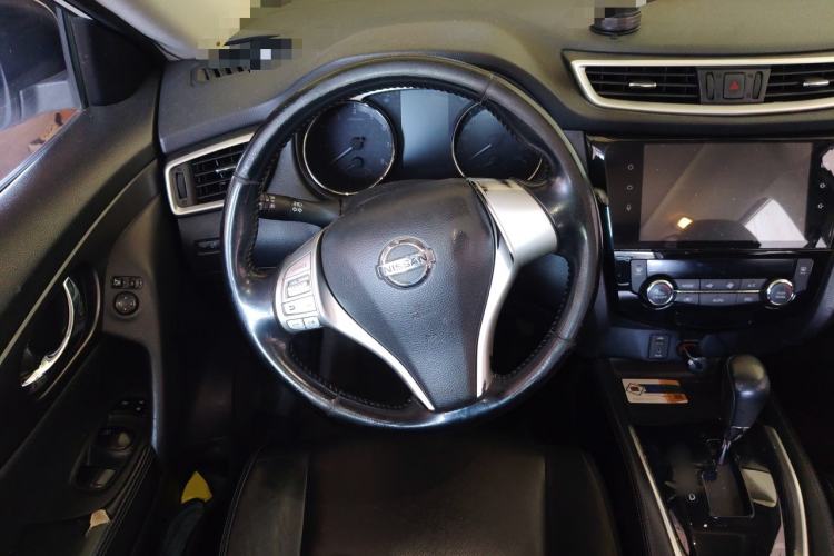 Used Nissan X-Trail 2014 2.0L CVT Comfort Edition 2WD Steering Wheel