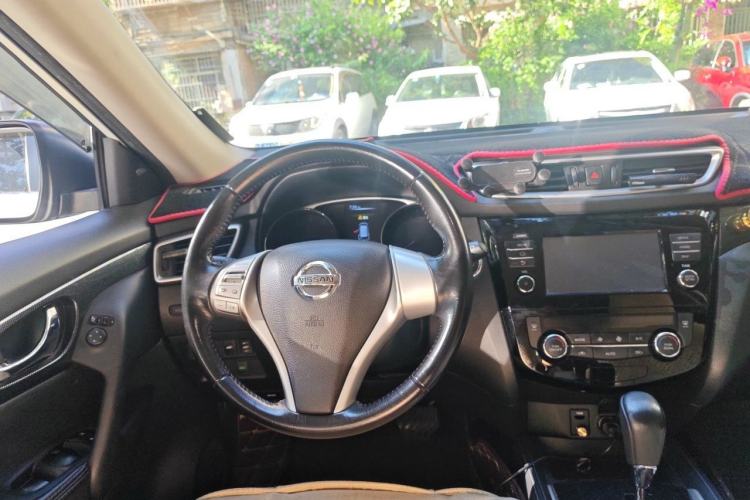 Used Nissan X-Trail 2014 2.5L CVT Leading Edition 4WD Steering Wheel
