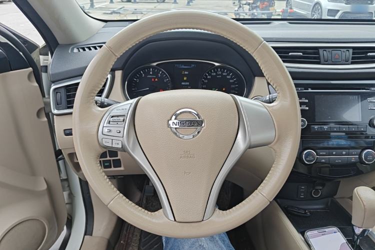 Used Nissan X-Trail 2014 2.0L CVT Comfort Edition 2WD Steering Wheel