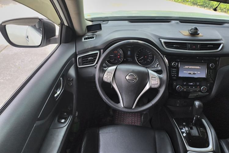 Used Nissan X-Trail 2014 2.0L CVT Smart Edition 2WD Steering Wheel
