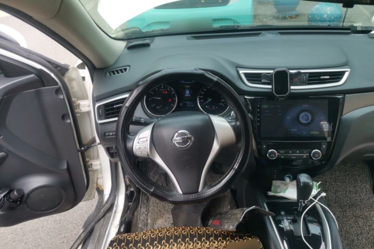 Used Nissan X-Trail 2014 2.0L CVT Comfort Edition 2WD Steering Wheel