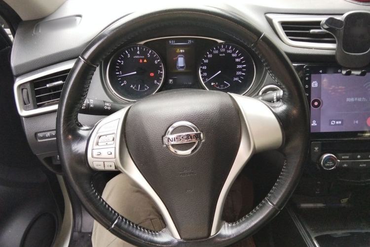 Used Nissan X-Trail 2014 2.0L CVT Comfort Edition 2WD Steering Wheel