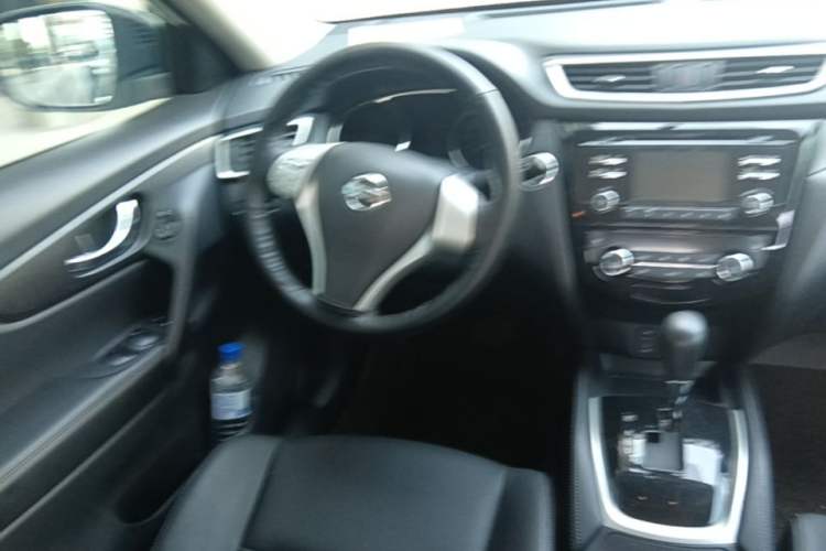 Used Nissan X-Trail 2014 2.0L CVT Comfort Edition 2WD Steering Wheel