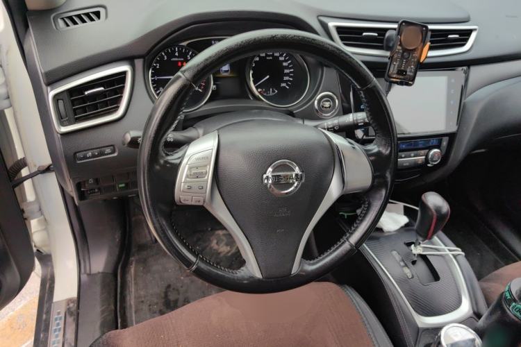Used Nissan X-Trail 2014 2.0L CVT Comfort Edition 2WD Steering Wheel