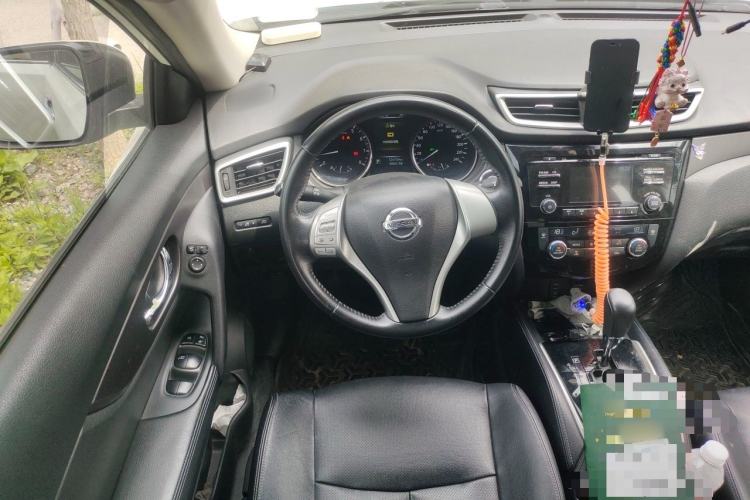 Used Nissan X-Trail 2014 2.0L CVT Comfort Edition 2WD Steering Wheel