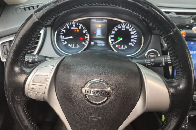 Used Nissan X-Trail 2014 2.5L CVT Leading Edition 4WD Steering Wheel