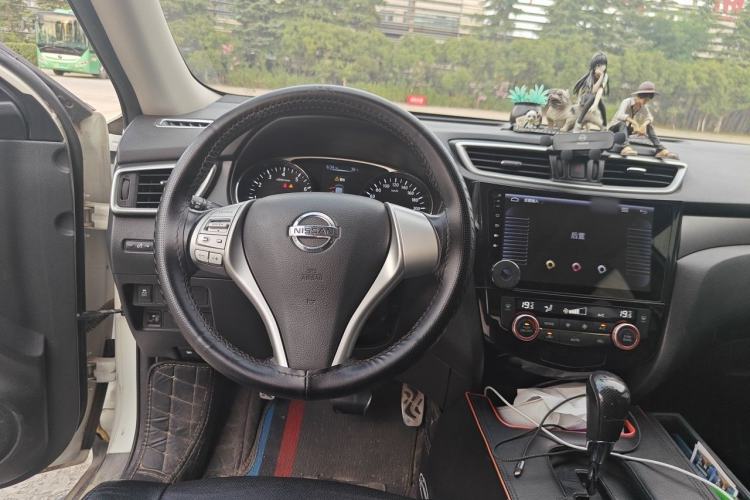 Used Nissan X-Trail 2014 2.0L CVT Comfort Edition 2WD Steering Wheel