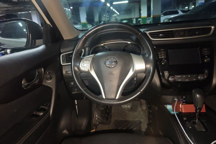 Used Nissan X-Trail 2014 2.0L CVT Comfort Edition 2WD Steering Wheel