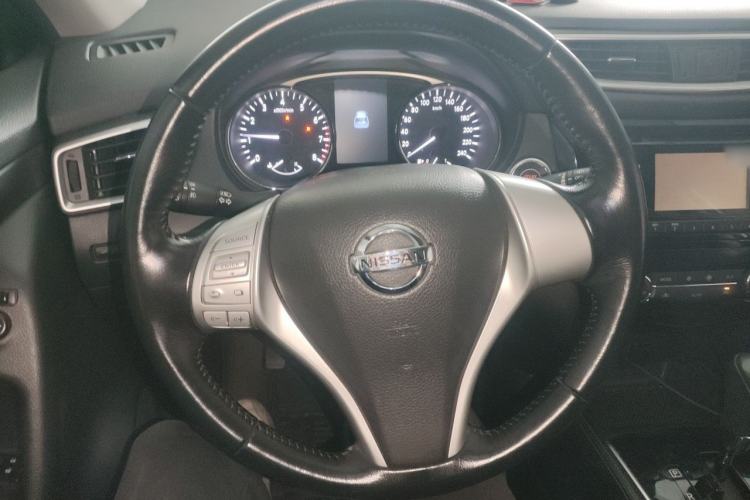 Used Nissan X-Trail 2014 2.0L CVT Comfort Edition 2WD Steering Wheel