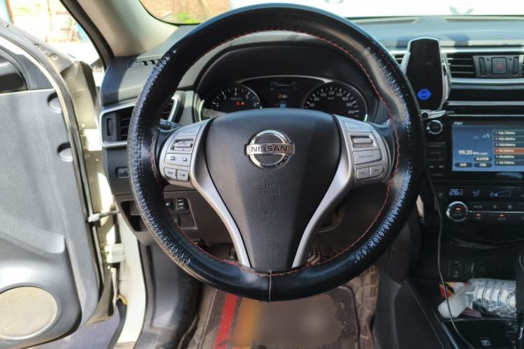 Used Nissan X-Trail 2014 2.5L CVT Ultimate Edition 4WD Steering Wheel
