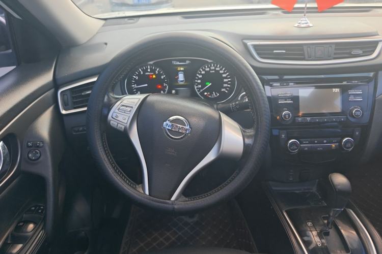 Used Nissan X-Trail 2014 2.0L CVT Comfort Edition 2WD Steering Wheel
