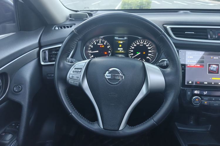 Used Nissan X-Trail 2014 2.0L CVT Comfort Edition 2WD Steering Wheel