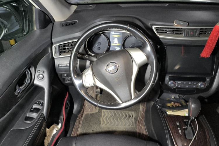 Used Nissan X-Trail 2014 2.0L CVT Comfort Edition 2WD Steering Wheel