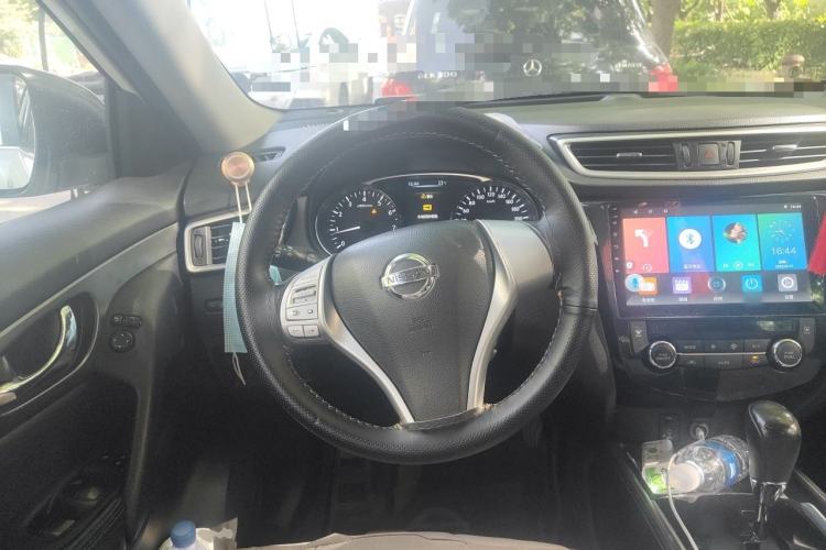 Used Nissan X-Trail 2014 2.0L CVT Comfort Edition 2WD Steering Wheel