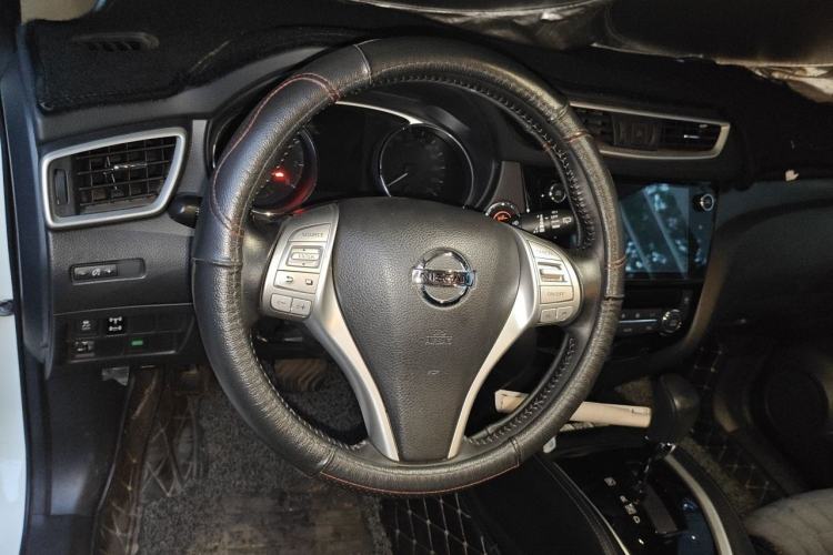 Used Nissan X-Trail 2014 2.0L CVT Comfort Edition 2WD Steering Wheel