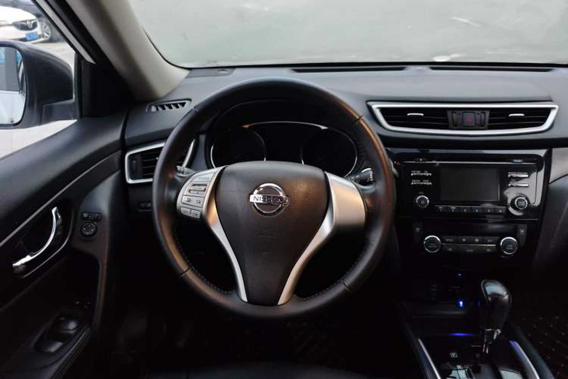 Used Nissan X-Trail 2014 2.0L CVT Comfort Edition 2WD Steering Wheel