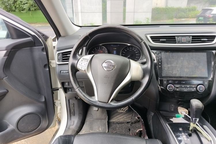 Used Nissan X-Trail 2014 2.0L CVT Comfort Edition 2WD Steering Wheel