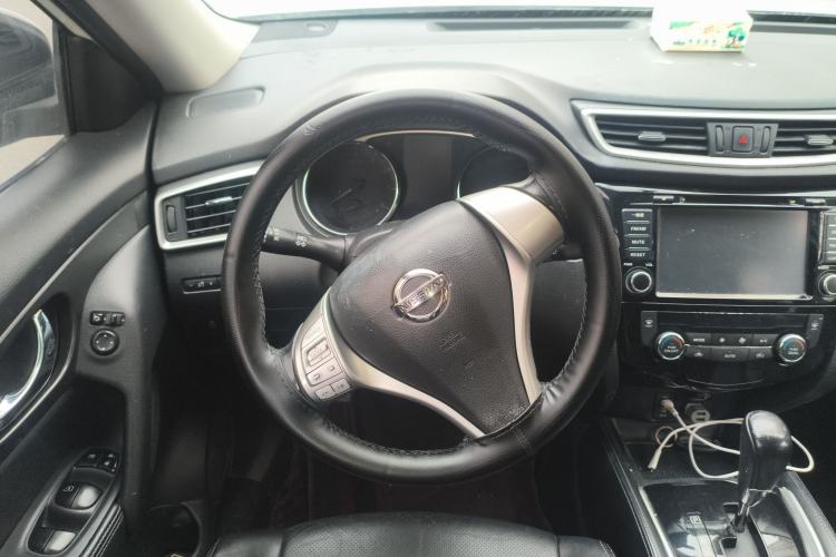 Used Nissan X-Trail 2014 2.0L CVT Comfort Edition 2WD Steering Wheel