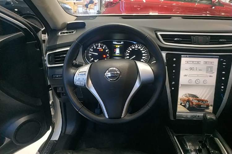 Used Nissan X-Trail 2014 2.0L CVT Comfort Edition 2WD Steering Wheel