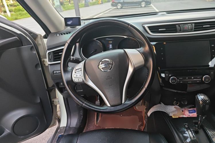 Used Nissan X-Trail 2014 2.5L CVT Leading Edition 4WD Steering Wheel