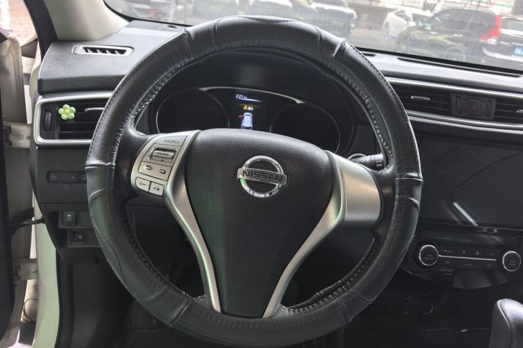 Used Nissan X-Trail 2014 2.5L CVT Leading Edition 4WD Steering Wheel