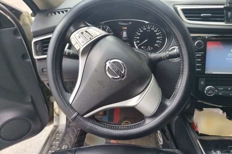 Used Nissan X-Trail 2014 2.0L CVT Comfort Edition 2WD Steering Wheel