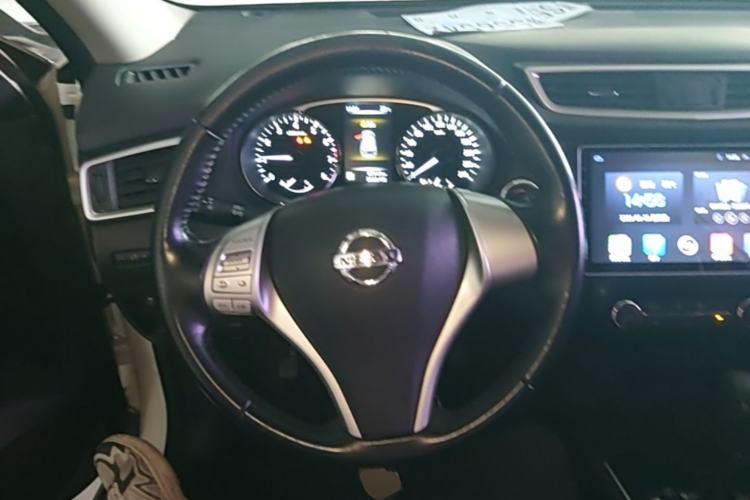 Used Nissan X-Trail 2014 2.0L CVT Comfort Edition 2WD Steering Wheel