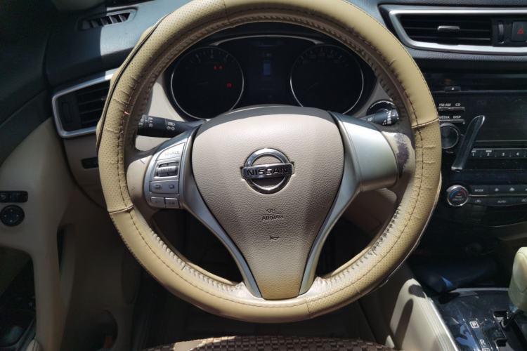 Used Nissan X-Trail 2014 2.0L CVT Comfort Edition 2WD Steering Wheel