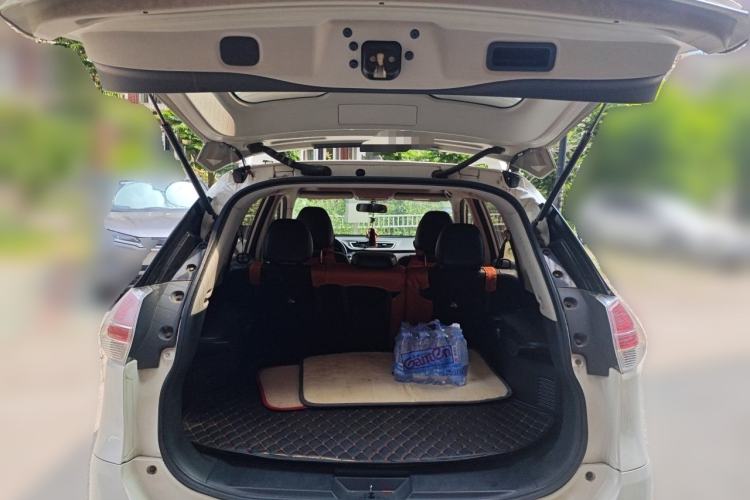 Used Nissan X-Trail 2014 2.0L CVT Comfort Edition 2WD Trunk