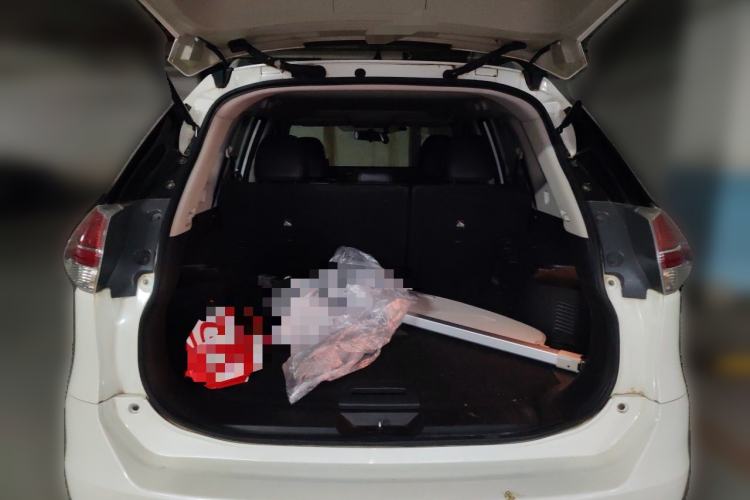 Used Nissan X-Trail 2014 2.0L CVT Comfort Edition 2WD Trunk
