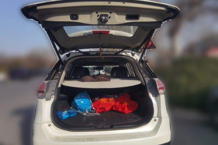 Used Nissan X-Trail 2014 2.5L CVT Luxury Edition 4WD Trunk