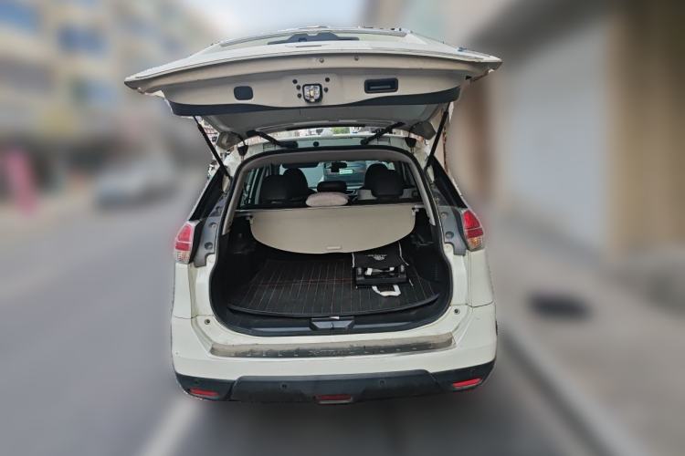 Used Nissan X-Trail 2014 2.0L CVT Comfort Edition 2WD Trunk