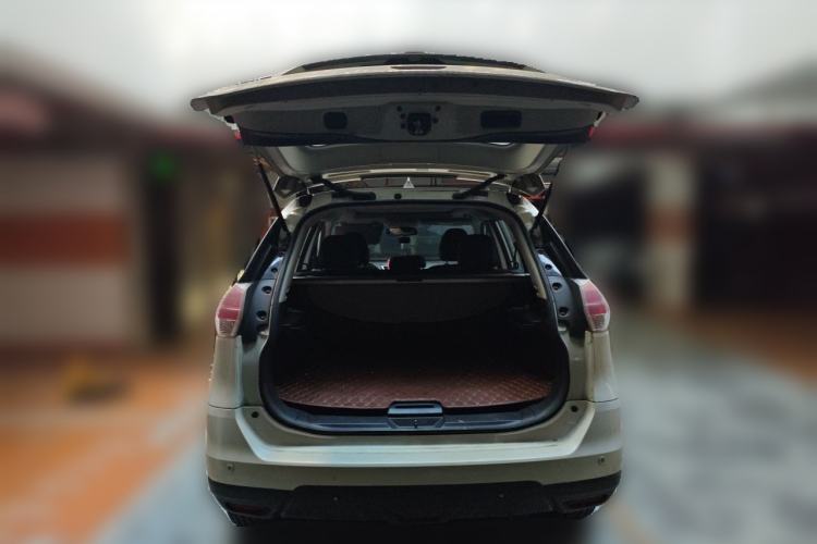 Used Nissan X-Trail 2014 2.0L CVT Smart Edition 2WD Trunk