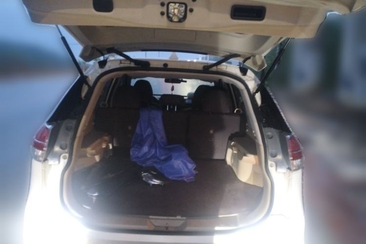 Used Nissan X-Trail 2014 2.0L CVT Comfort Edition 2WD Trunk