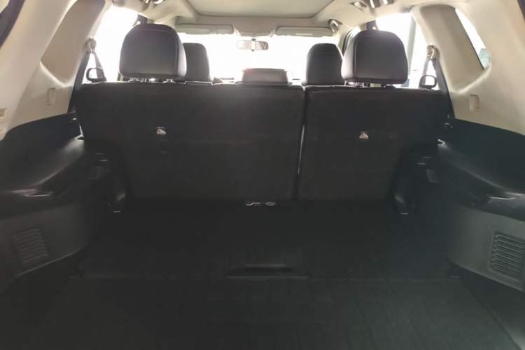 Used Nissan X-Trail 2014 2.5L CVT Luxury Edition 4WD Trunk