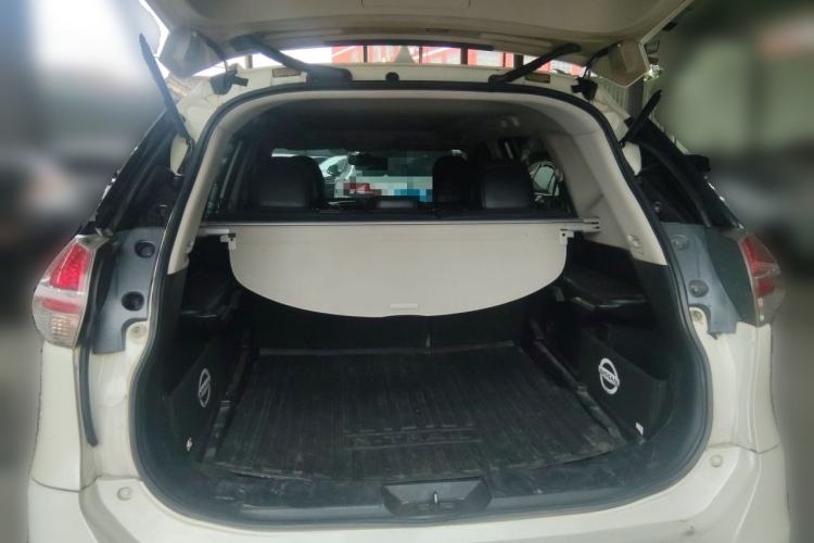Used Nissan X-Trail 2014 2.0L CVT Comfort Edition 2WD Trunk