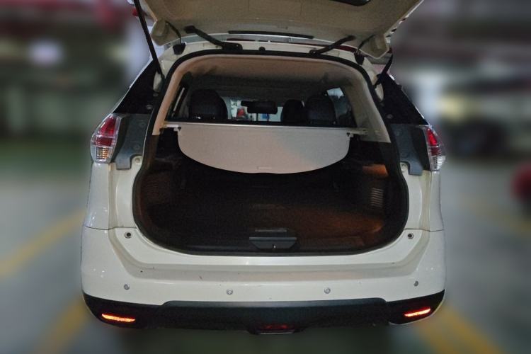 Used Nissan X-Trail 2014 2.0L CVT Comfort Edition 2WD Trunk