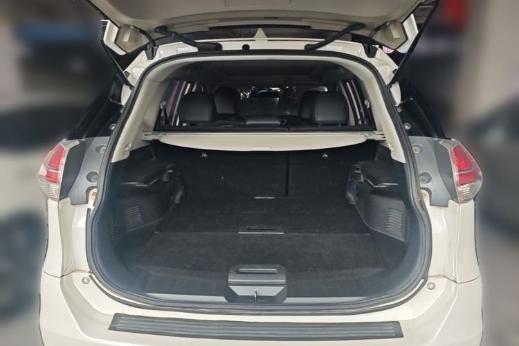Used Nissan X-Trail 2014 2.0L CVT Comfort Edition 2WD Trunk