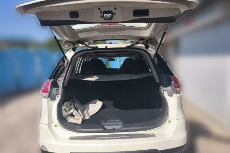 Used Nissan X-Trail 2014 2.0L CVT Comfort Edition 2WD Trunk