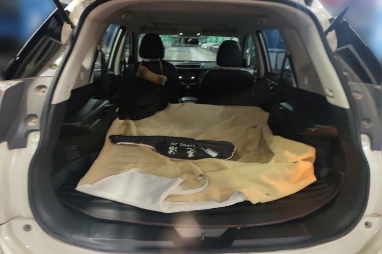Used Nissan X-Trail 2014 2.0L CVT Comfort Edition 2WD Trunk