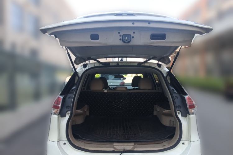 Used Nissan X-Trail 2014 2.0L CVT Smart Edition 2WD Trunk